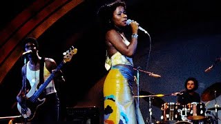 RUFUS/CHAKA KHAN. EVERYBODY HAS AN AURA 