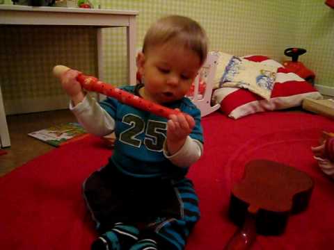 Vilmer spelar blockflöjt