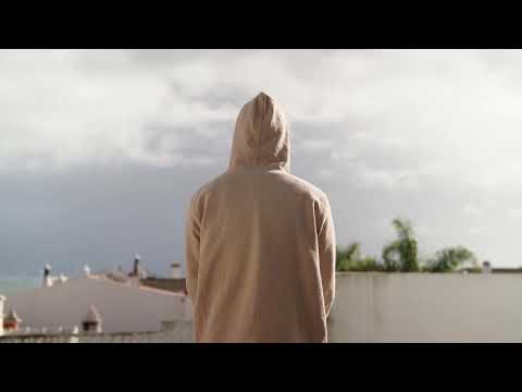 play this when everything feels too loud. Cozy, relaxing Lofi beats 🌙 