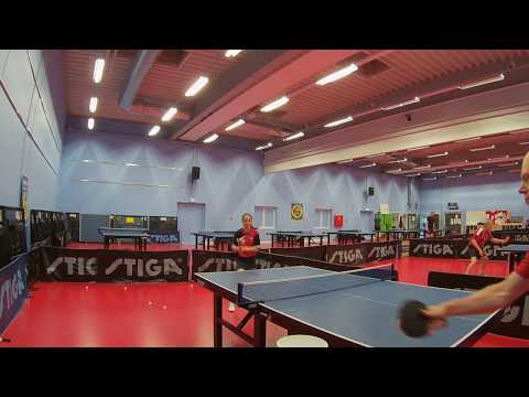 Laura Schyberg looper både med højre og venstre hånd