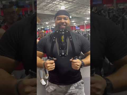 Bodybuilder tries MuscleMax Press!