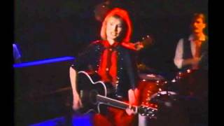 Gail Davies - &quot;Jagged Edge of a Broken Heart&quot; (Official Video)