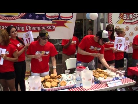 A1 Report - Konkursi i përvitshëm i Z-Burger gllabëruesja e 26 hamburgerëve