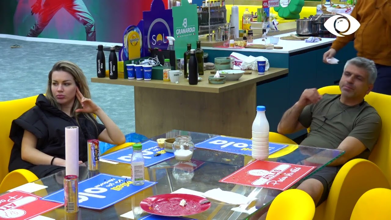 Si ju duket fotinia?/ Antoneta-Qetsorit: Përpiqet të luajë drejt!