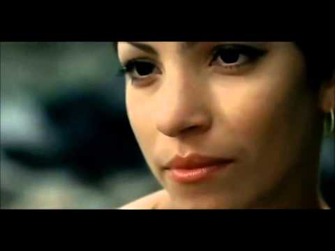 download lagu mp3 mp4 While Your Lips Are Still Red Traduzione, download lagu While Your Lips Are Still Red Traduzione gratis, unduh video klip While Your Lips Are Still Red Traduzione