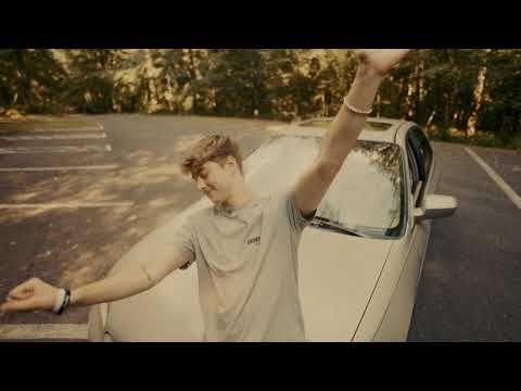 2 Door Coupe (Official Music Video)