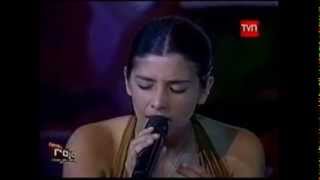 Daniela Castillo y Carolina Soto - Amame