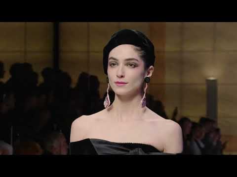 Giorgio Armani - 2023 Fall/Winter Womenswear Fashion Show - Cipria