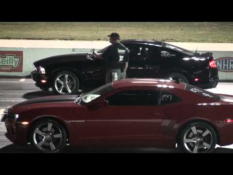 racha: Camaro SS vs Mustang GT 5