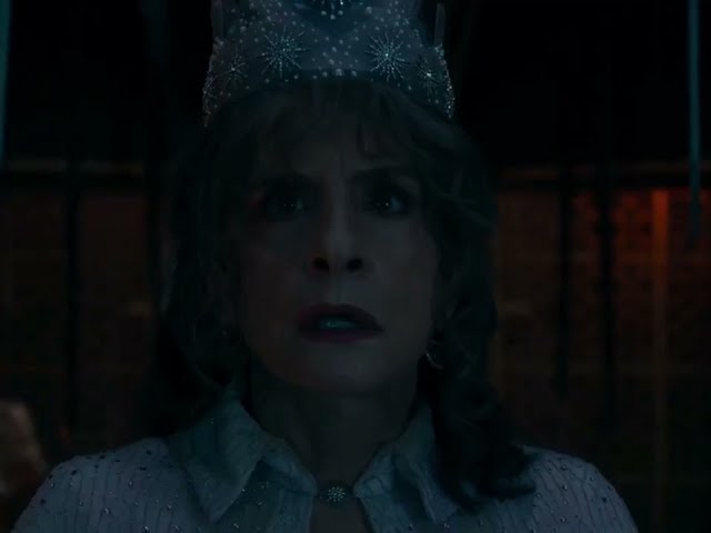 Vídeo relacionado con Marvel Agatha All Along Disney+ Lilia Calderu Tarot Card Camiseta