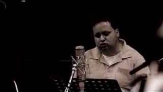 Paul Potts sings Music of the Night in the recording studio