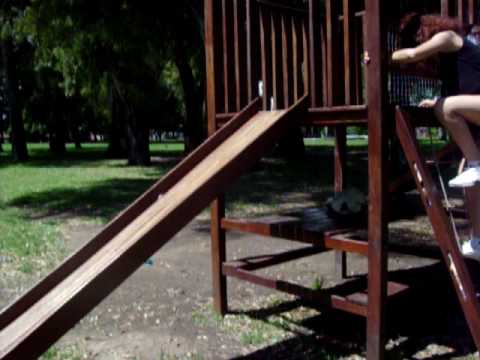 Escapando de la chica de la llamada... en los juegos