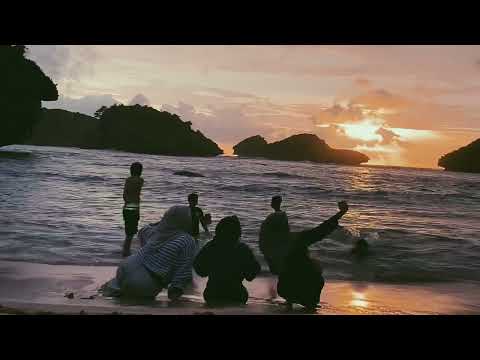 libur semester ke pantaii🌊🐚⛱️