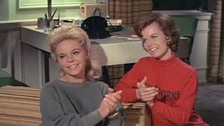 Download lagu Elvis Girl Jenny Maxwell's Death Has Been Solved After 40 Years mp3