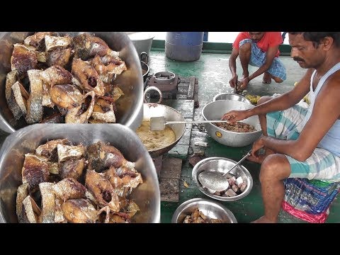 Indian Street Food at Vessel Boat - Ilish (Hilsa Fish ) Fry  Preparation | Street Food Loves You
