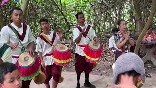 ឆៃយ៉ាំថ្វាយភ្លេងជូនលោតាអង្គ​ ភូមិរលាំងកែន​ ចំនួន៤បទ