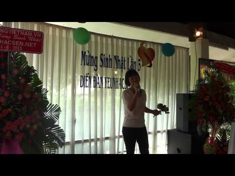 Thể hiện bởi Hứa Lệ Hương