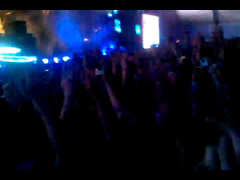 Guetta dropping SonicC - Stickin "BEAST"