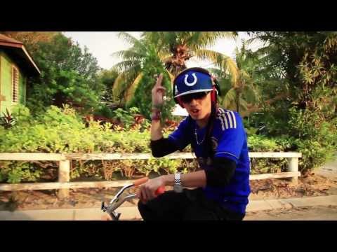 LA LUNA EL FLAKO YAMIN ELIAS Ft  BULLAKA FAMILY Oficial video