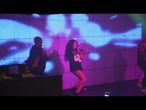 Lola Rae Live