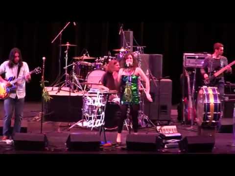 Salt Petal - Por La Luna