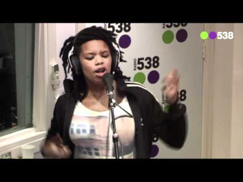 Radio 538: Shary-An - Mr. know it all (live bij Evers Staat Op)
