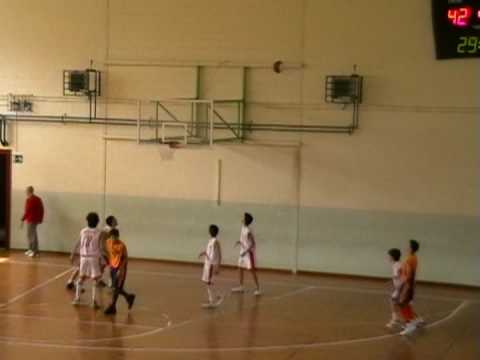 Blanco Amor B (inf. masc) 45 - Maristas 65 ( triple 3 Gulle / 29-3-2009)