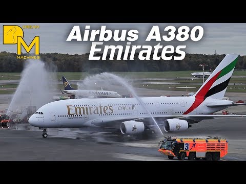 AIRBUS A380 Emirates ✈️ PREMIERE Hamburg Airport first flight DREAM MACHINES