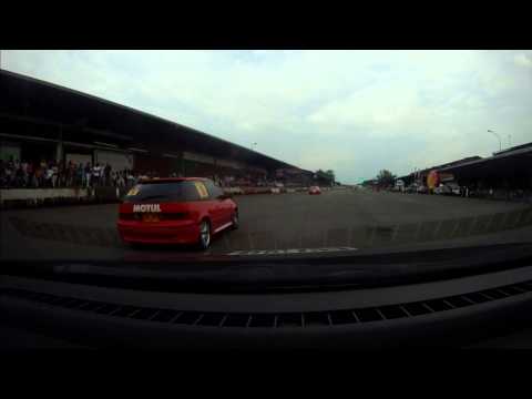 Golpes Mazda2 Stock (Marco Vargas) y Twincam Modificado (Sarria) COPA MAC NOV 2012 FINAL