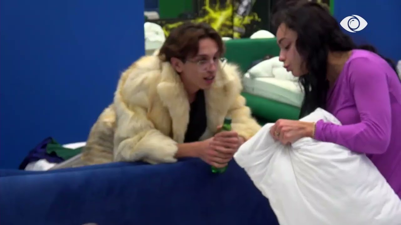 Egli i merr jastëkun Vserlos: Avash o Super Saiyan