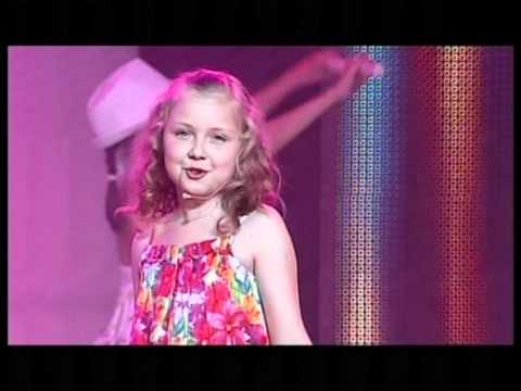 Djurdjevdanski festival 2010: Aleksandra Betanska   Muziciranje