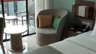 preview picture of video 'Holiday Inn Express Phuket Patong Beach Central, - Thailand Review of a King Room 2402'