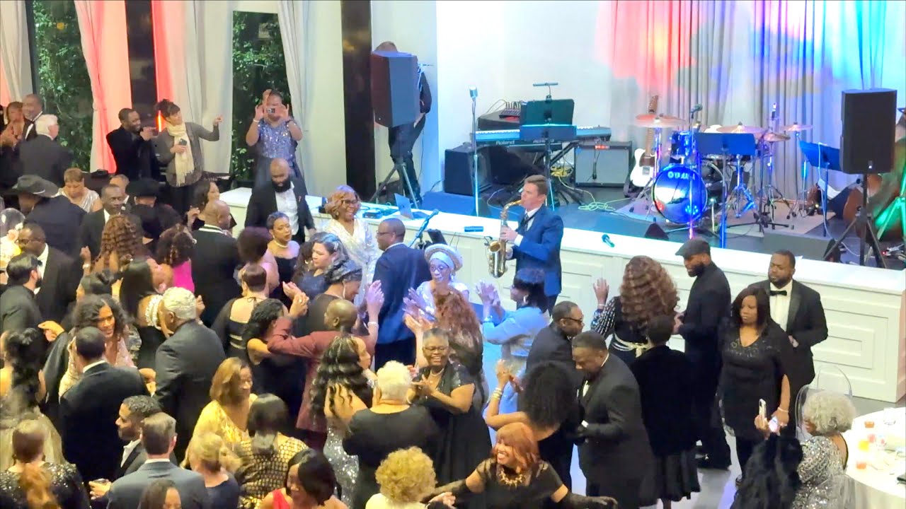Promotional video thumbnail 2 for Saxophonist Alex Mos