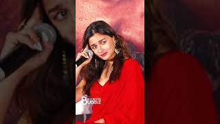 #AliaBhatt can’t stop blushing when asked if R is her ‘lucky alphabet’ #RanbirKapoor #YoutubeShorts