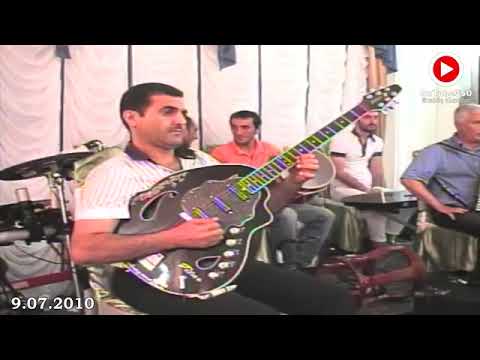 ELMAN NAMAZOĞLU GİTARA  & ELMİR QƏHRƏMANOV YEMİN ETTİM SİNTEZATOR İFAÇISI ANARIN ÖVLADININ TOYU