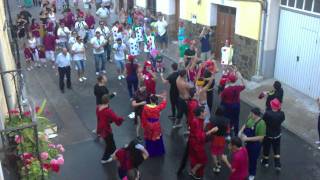 preview picture of video 'SACEDON 2010 AGUA DESFILE CARROZAS'