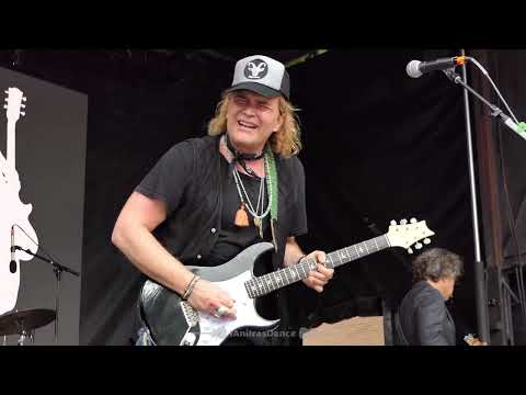 Philip Sayce - Steamroller/Backwater Blues - 5/7/23 Dallas International Guitar Show