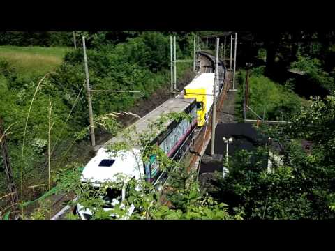 BLS CARGO CON RoLa IN TRANSITO RIPRESO DALL' ALTO A VARZO. (VB) 25 - 6 - 2016