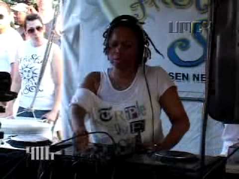 Fiesta del Sol DJ Lady D