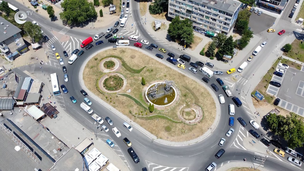 Кошмарен трафик в Кърджали, шофьори предлагат изграждане на пешеходни надлези в района на автогарата