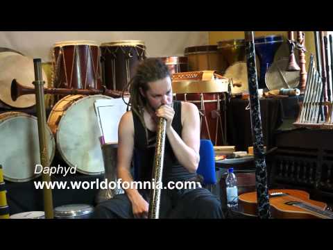 TRIBAL EARTH Travel Didge played by DAPHYD from OMNIA