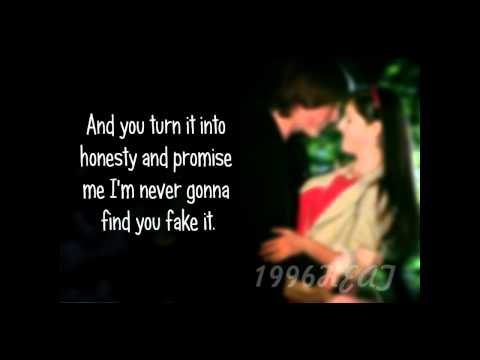 Complicated - LYRICS - Gloria Melu & Bubu (Versuri)