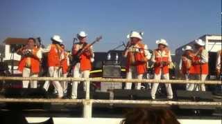 preview picture of video 'grupo laberinto en salinas ca.'