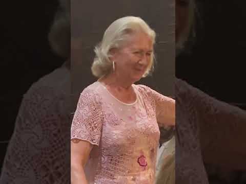 LOLA DE LOS REYES - COMPADRE VOY A PRESENTARTE (SEVILLANA)