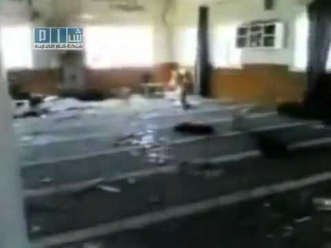 Daraa _ Syrian security forces attacked Abu-Baker mosque