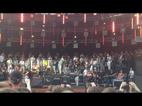 Apocalyptica with Steve Vai - Kashmir [2] (with dozens of russian cello & guitar players)