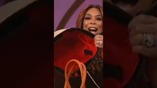 Wendy Williams makes Lil Kim reference and guest doesn&#39;t get it 🤣 #lilkim #wendywilliams #biggie