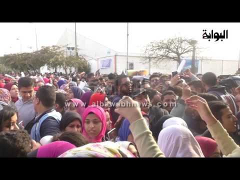 هروب الإذاعى أحمد يونس من آلاف المعجبين