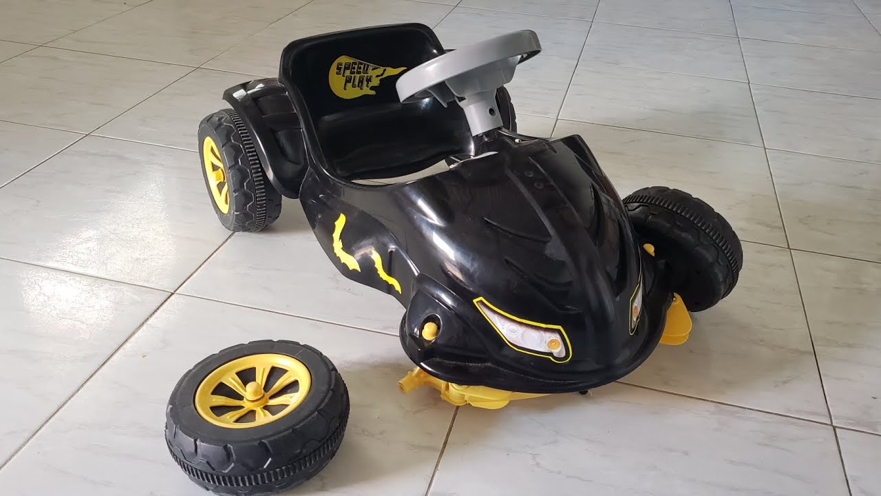Assistir no YouTube: Carro de pedal infantil, não comprem esse modelo! - Marcos Freitas