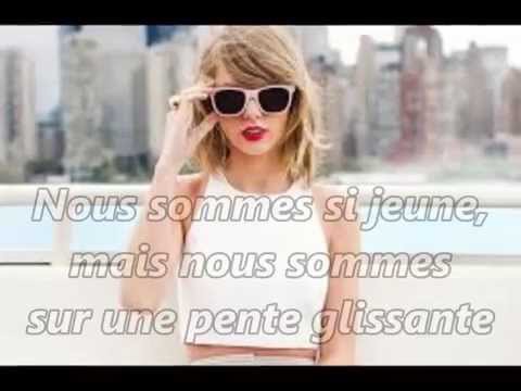 download lagu mp3 mp4 Taylor Swift New Romantics Traduction, download lagu Taylor Swift New Romantics Traduction gratis, unduh video klip Taylor Swift New Romantics Traduction